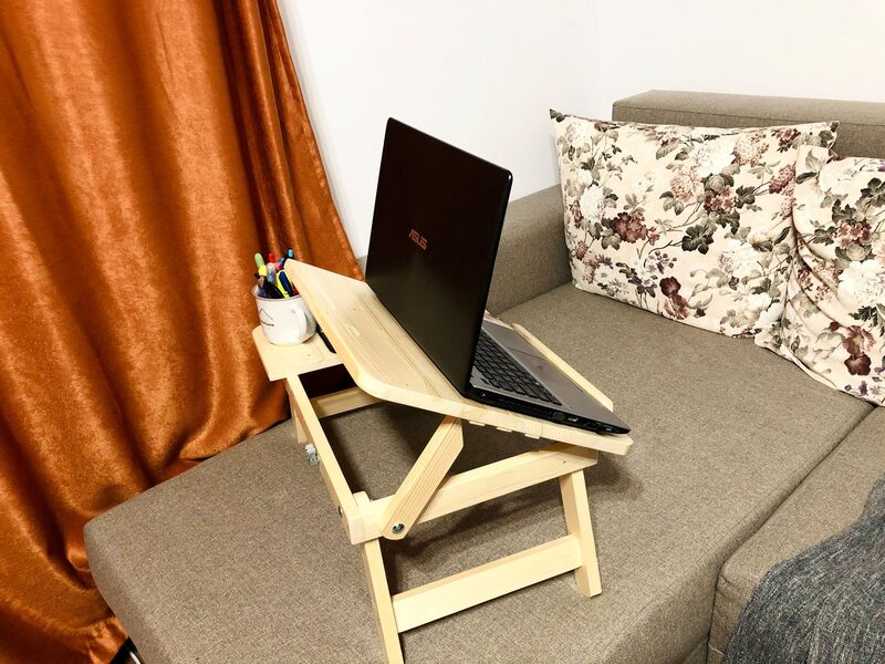 Suport pentru Laptop facut din lemn